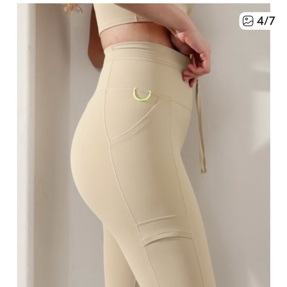 Athlete  solution Cargo Tight Cream High-Waisted Leggings - Picture 3 of 7